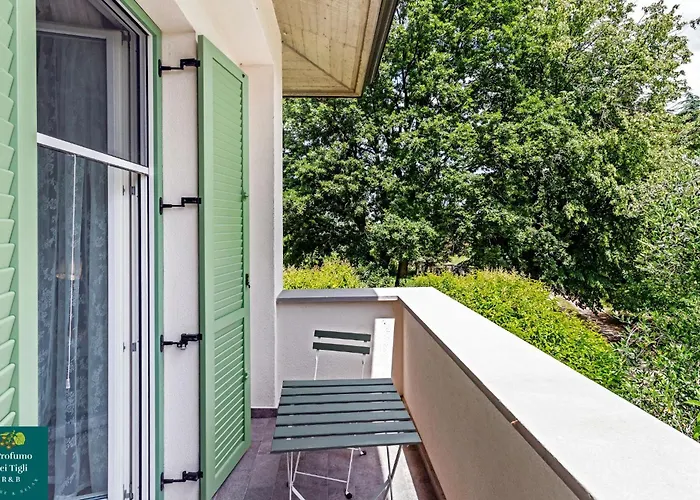 ベッド・アンド・ブレックファスト Il Profumo Dei Tigli R&b, Elegante Casa Nuova A 3*