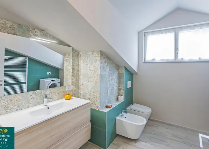 Il Profumo Dei Tigli R&b, Elegante Casa Nuova A Bed & Breakfast 3*