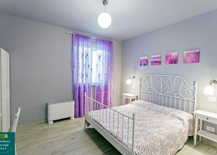 Il Profumo Dei Tigli R&b, Elegante Casa Nuova A Bed & Breakfast 3*